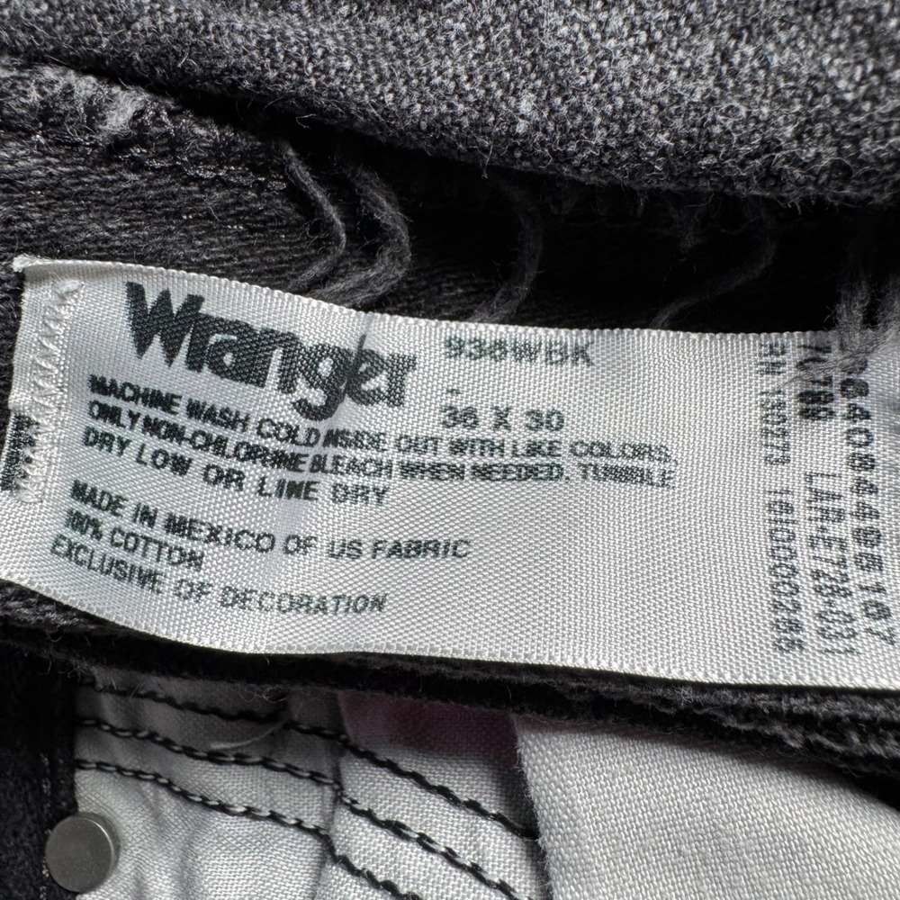 Wrangler Mens Jeans 36x30 Black Denim Cowboy Cut Relaxed Fit Faded Fits 34x28 - Picture 5 of 11